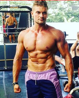 Олег — фото 2